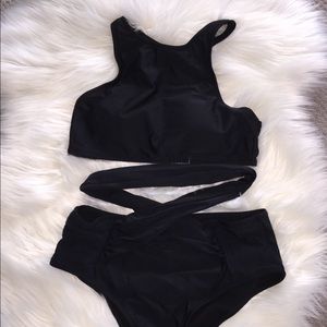 Cupshe NWT Black M two-piece
